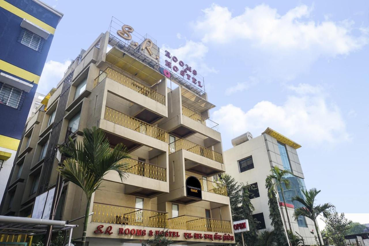 פונה Super Townhouse Oak Sr Hotel Wakad מראה חיצוני תמונה