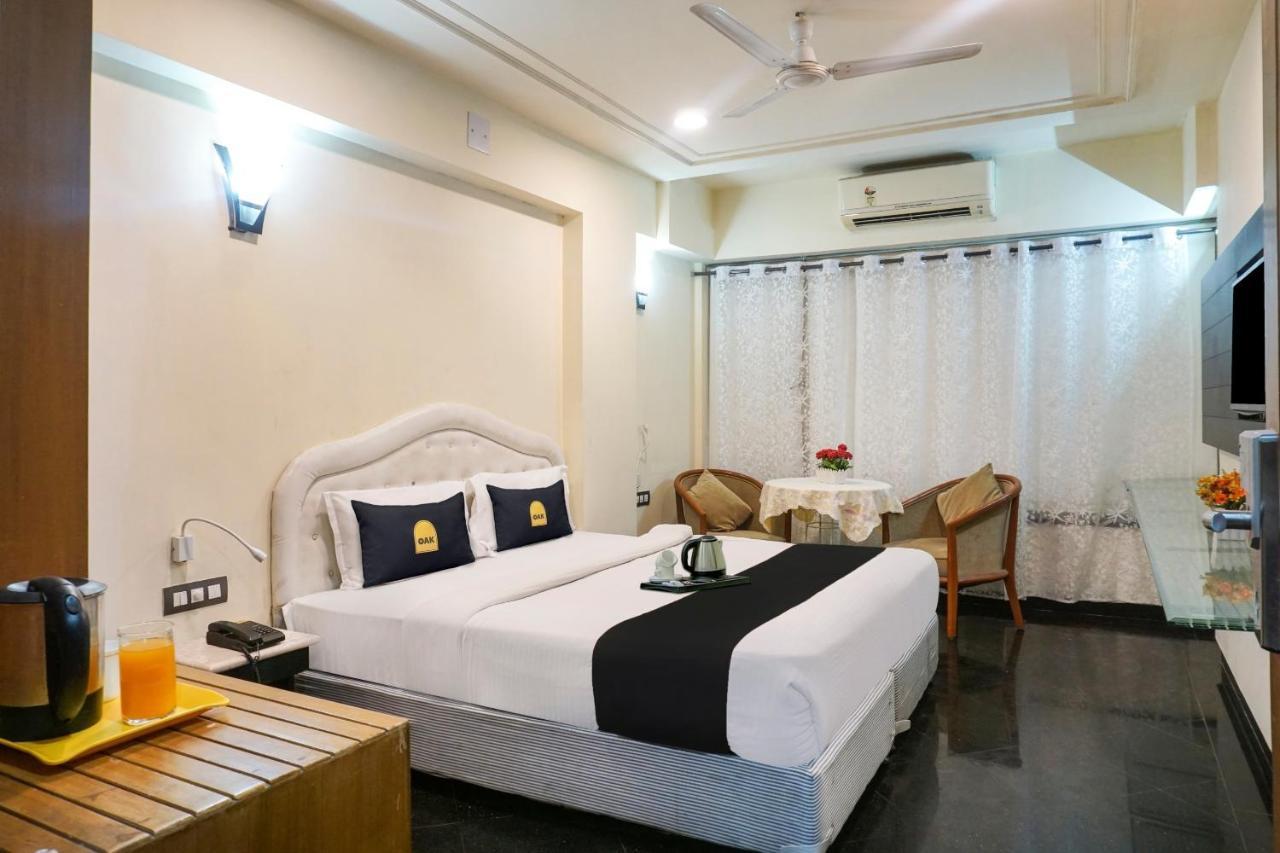 פונה Super Townhouse Oak Sr Hotel Wakad מראה חיצוני תמונה