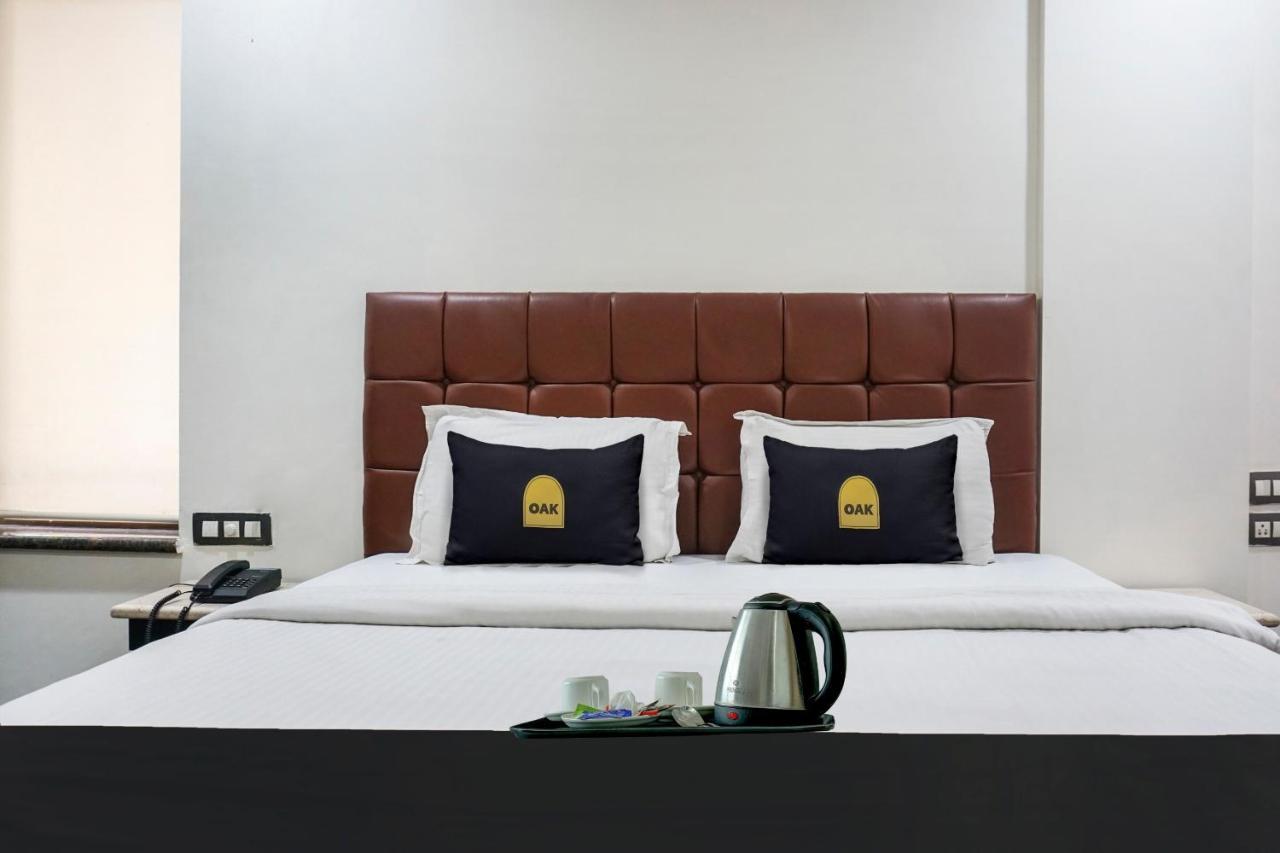 פונה Super Townhouse Oak Sr Hotel Wakad מראה חיצוני תמונה