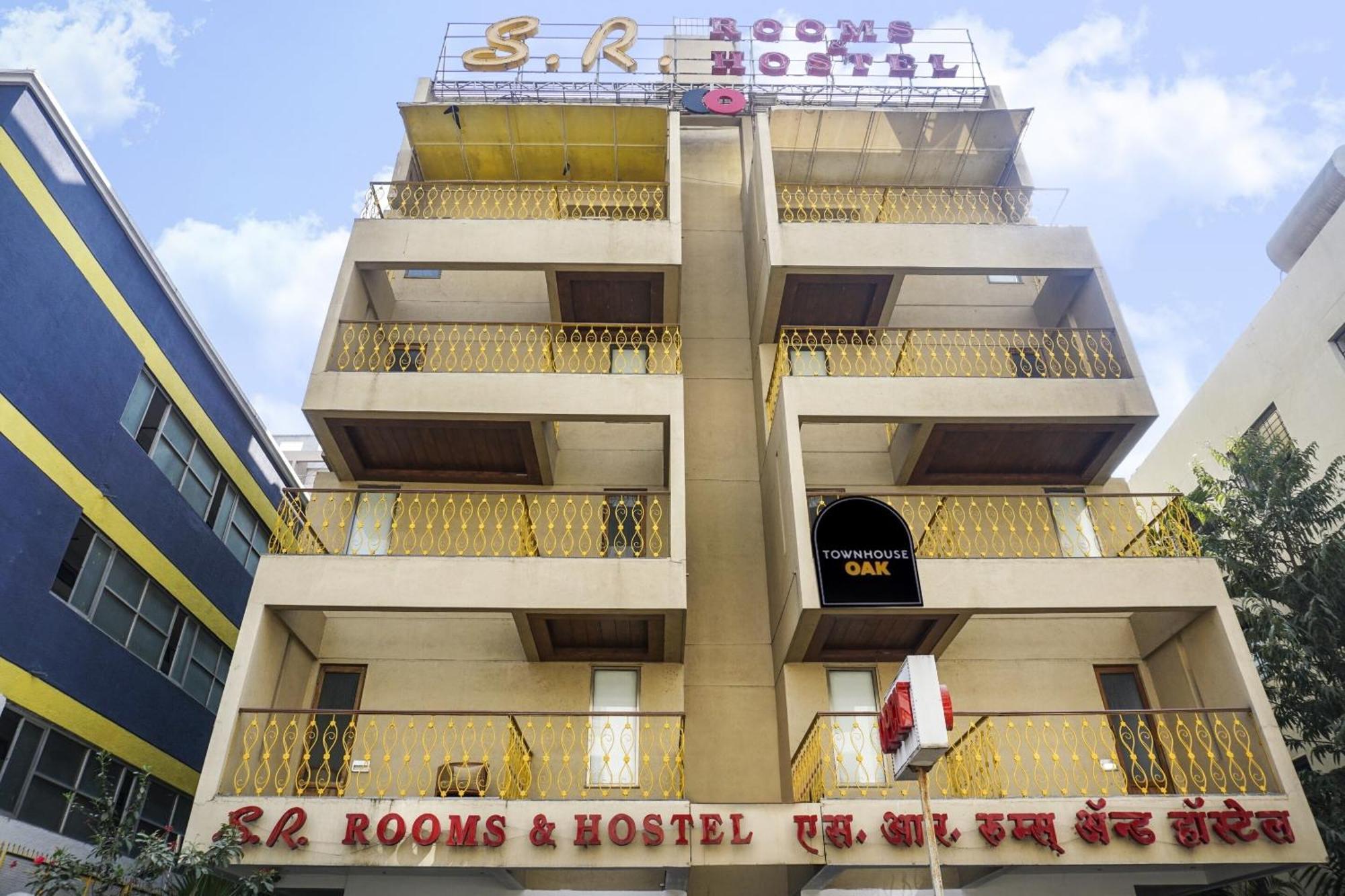 פונה Super Townhouse Oak Sr Hotel Wakad מראה חיצוני תמונה